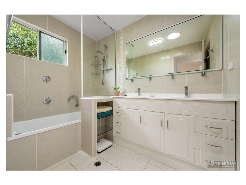 252 Archer Street, The Range QLD 4700