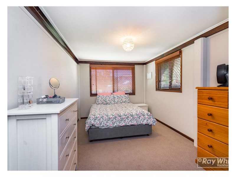 6 Buntain Street, Kawana QLD 4701