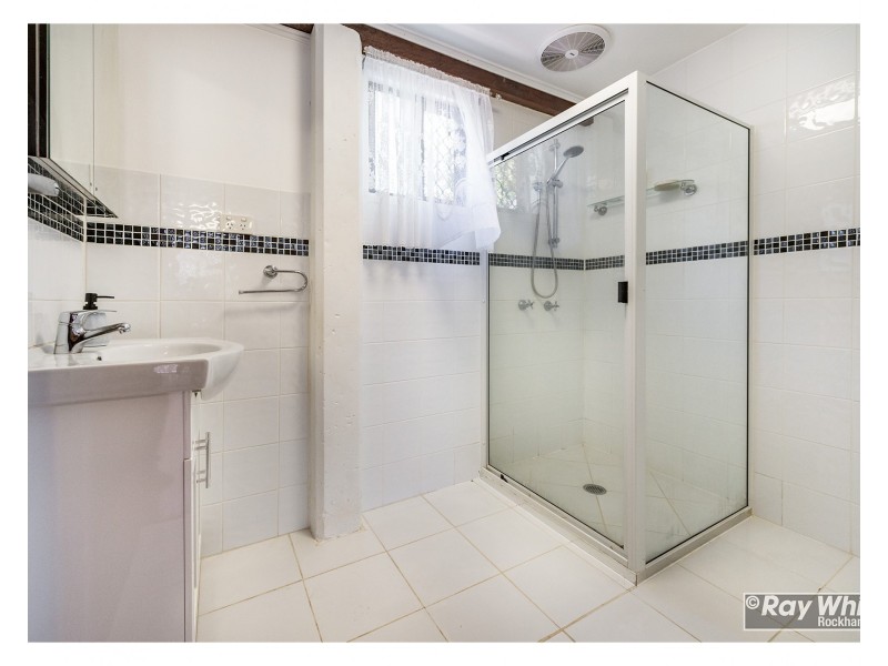 6 Buntain Street, Kawana QLD 4701