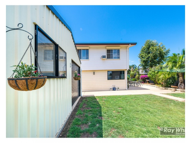 6 Buntain Street, Kawana QLD 4701