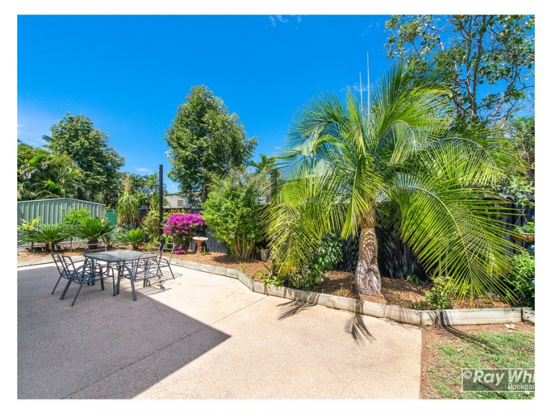 6 Buntain Street, Kawana QLD 4701