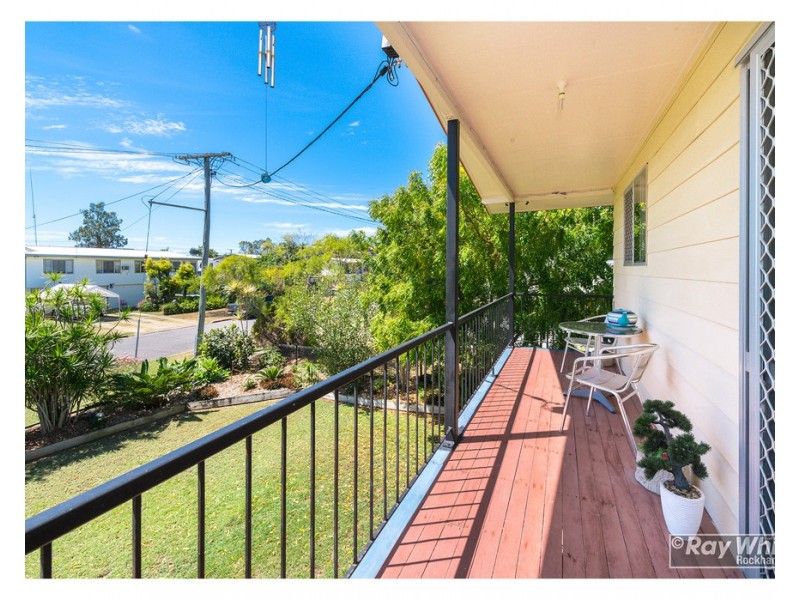 6 Buntain Street, Kawana QLD 4701