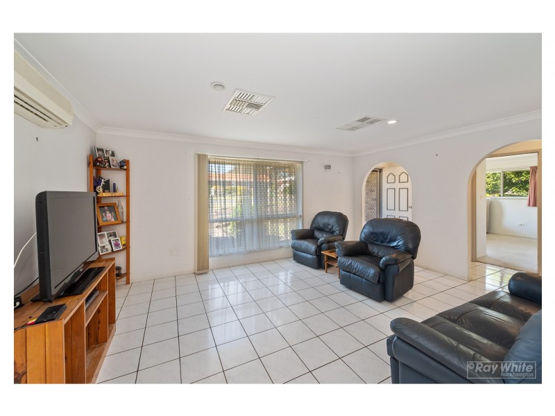 16 Dunnett Street, Gracemere QLD 4702