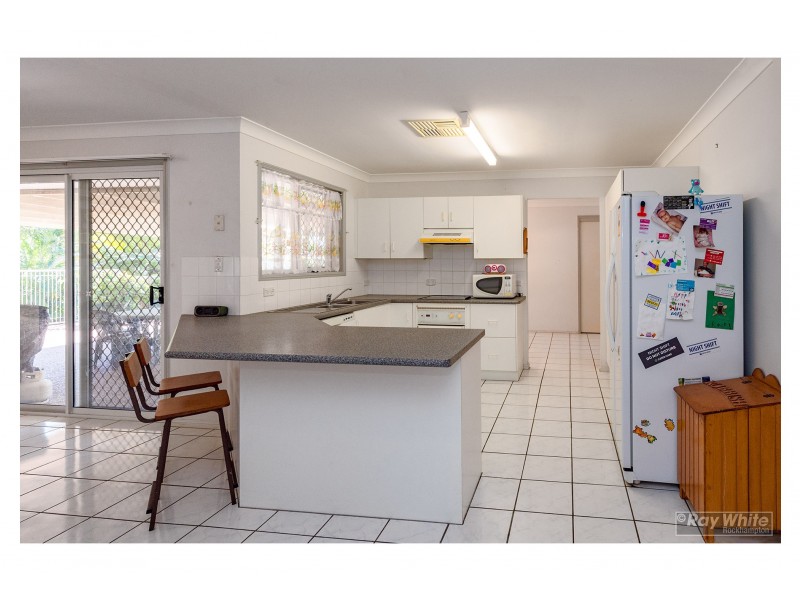 16 Dunnett Street, Gracemere QLD 4702