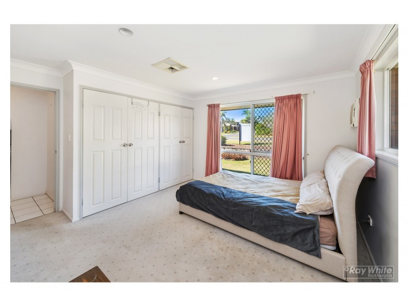 16 Dunnett Street, Gracemere QLD 4702