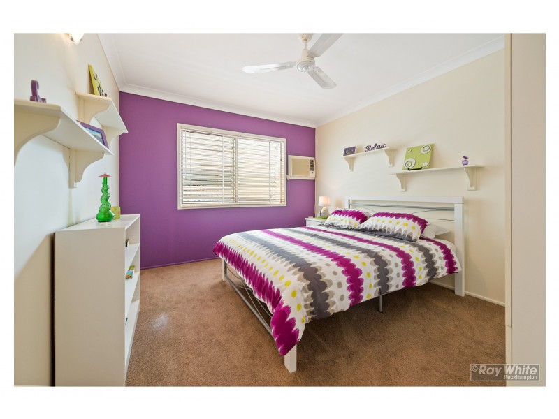 284 Richardson Road, Park Avenue QLD 4701