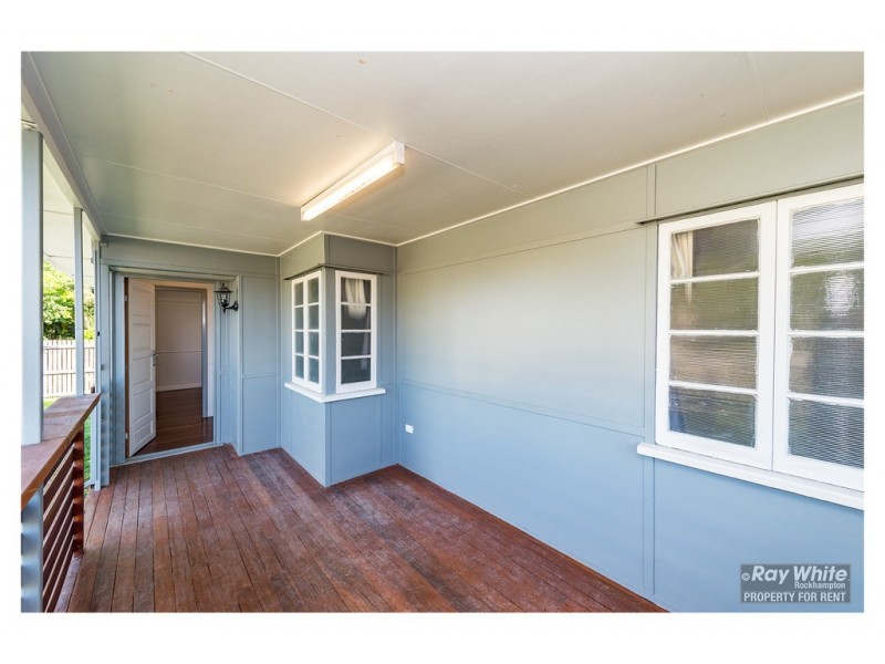 16 Denning Street, Park Avenue QLD 4701