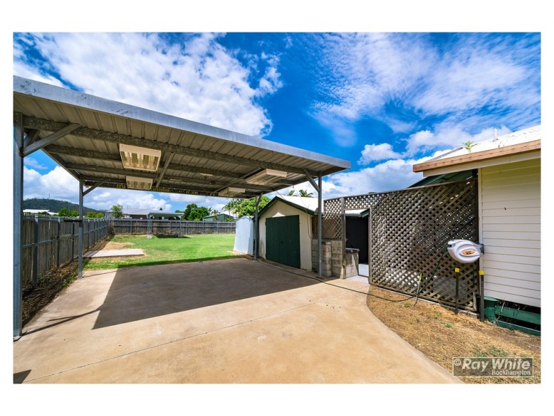 938 Yaamba Road, Parkhurst QLD 4702