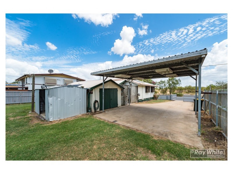 938 Yaamba Road, Parkhurst QLD 4702