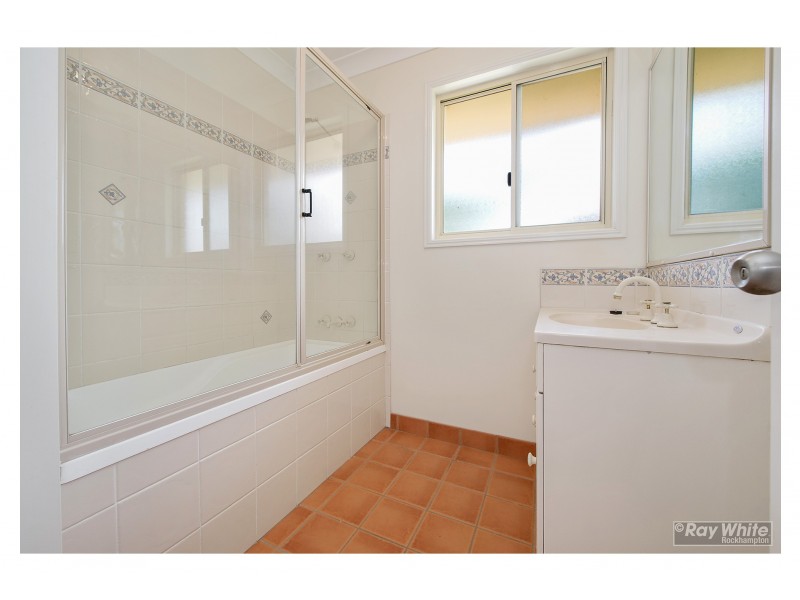 18-20 Price Drive, Glenlee QLD 4711