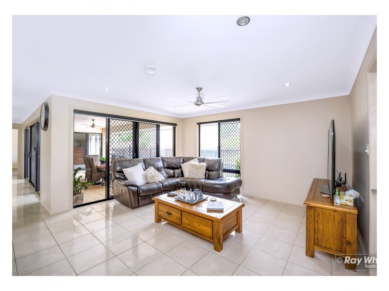25 Inverary Way, Rockyview QLD 4701