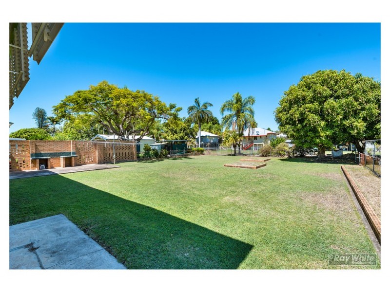 11 Kerr Street, Park Avenue QLD 4701