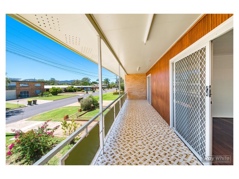 11 Kerr Street, Park Avenue QLD 4701
