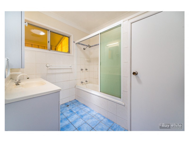 11 Kerr Street, Park Avenue QLD 4701