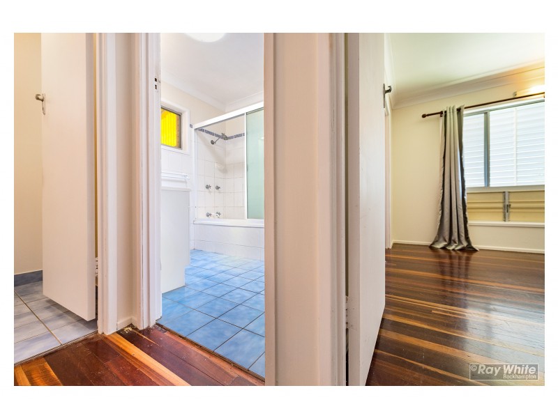 11 Kerr Street, Park Avenue QLD 4701