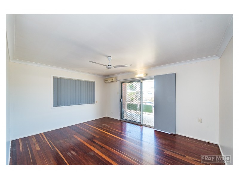 11 Kerr Street, Park Avenue QLD 4701