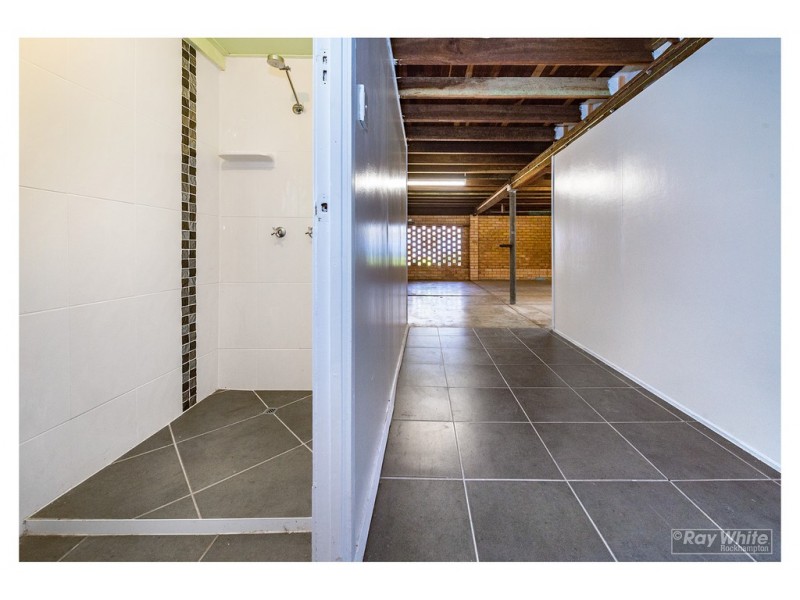 11 Kerr Street, Park Avenue QLD 4701