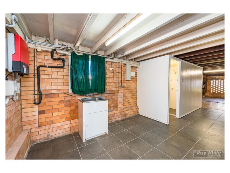 11 Kerr Street, Park Avenue QLD 4701