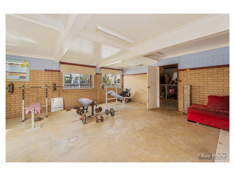 105 Haynes Street, Park Avenue QLD 4701