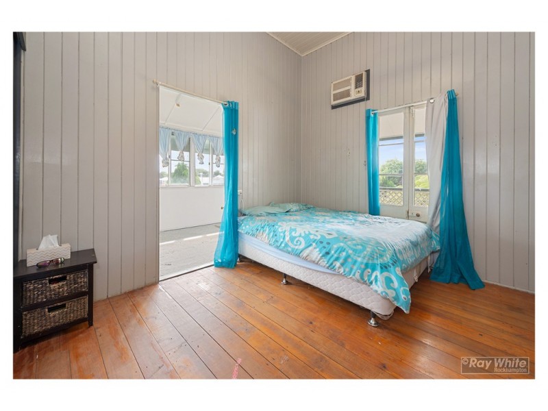 105 Haynes Street, Park Avenue QLD 4701