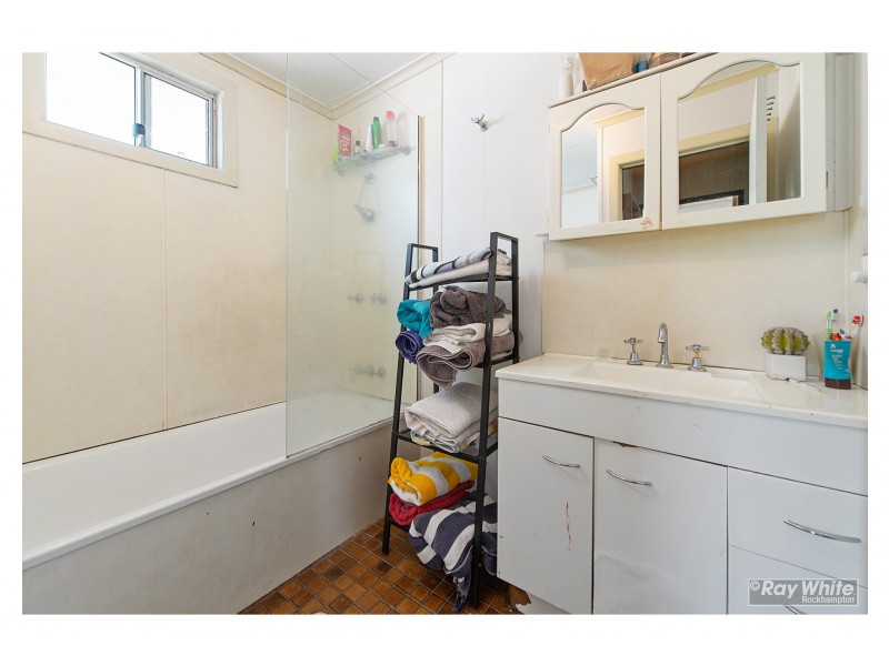 105 Haynes Street, Park Avenue QLD 4701