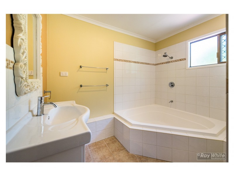 351 Lawrence Avenue, Frenchville QLD 4701
