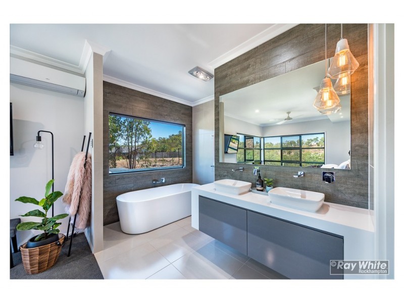 9 Vanderspek Place, Frenchville QLD 4701