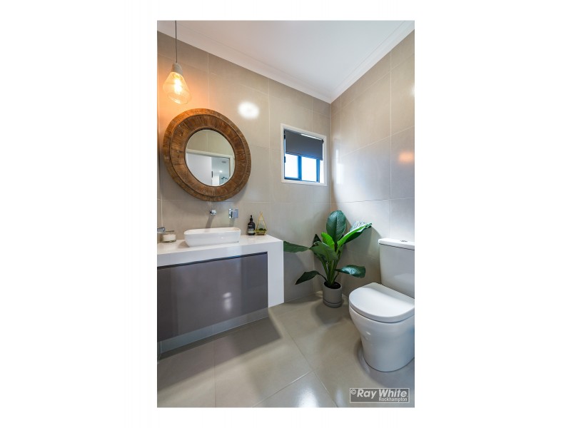 9 Vanderspek Place, Frenchville QLD 4701