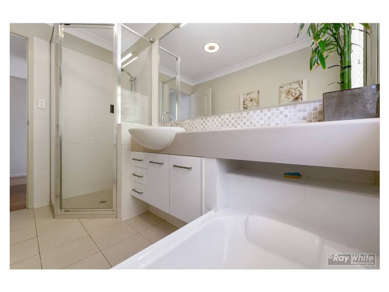 21 Archer View Terrace, Frenchville QLD 4701