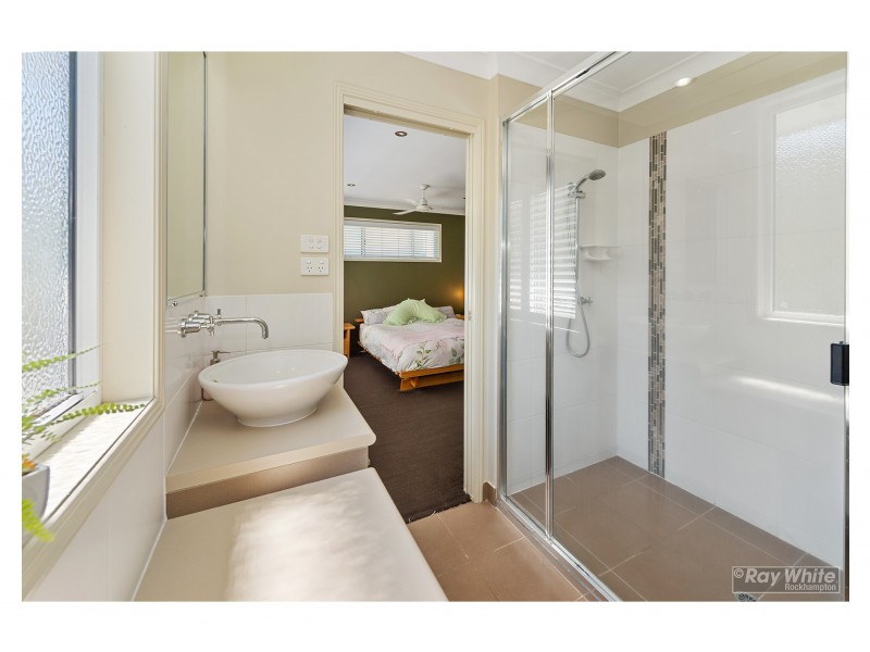 21 Archer View Terrace, Frenchville QLD 4701