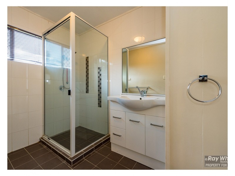 12 Mortensen Street, Park Avenue QLD 4701