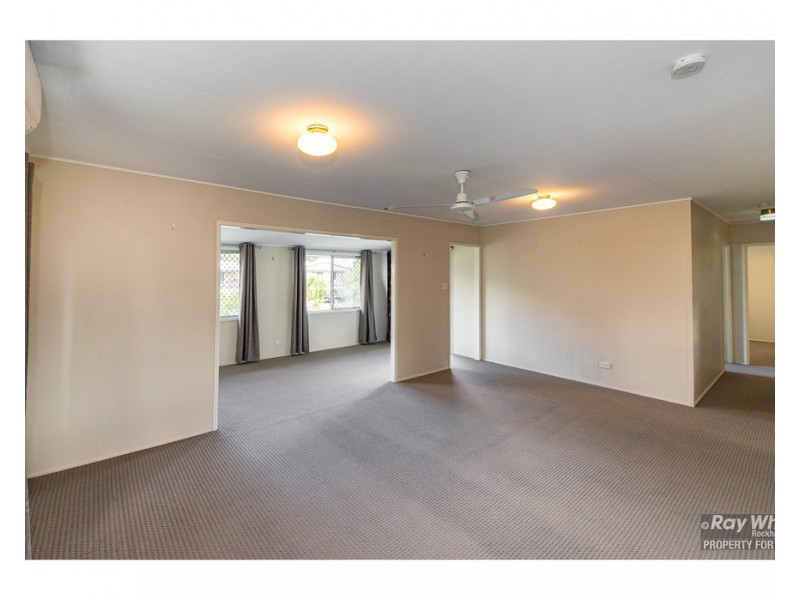 12 Mortensen Street, Park Avenue QLD 4701