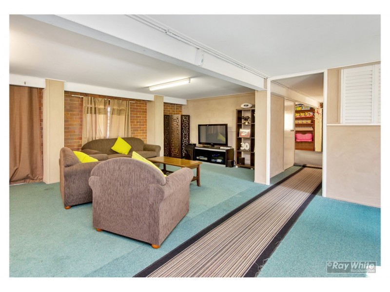 325 Pain Street, Koongal QLD 4701