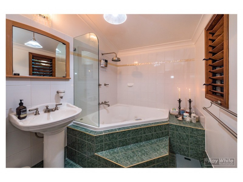 12 Wheatcroft Street, The Range QLD 4700