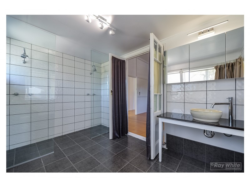 403 Stenhouse Street, Koongal QLD 4701