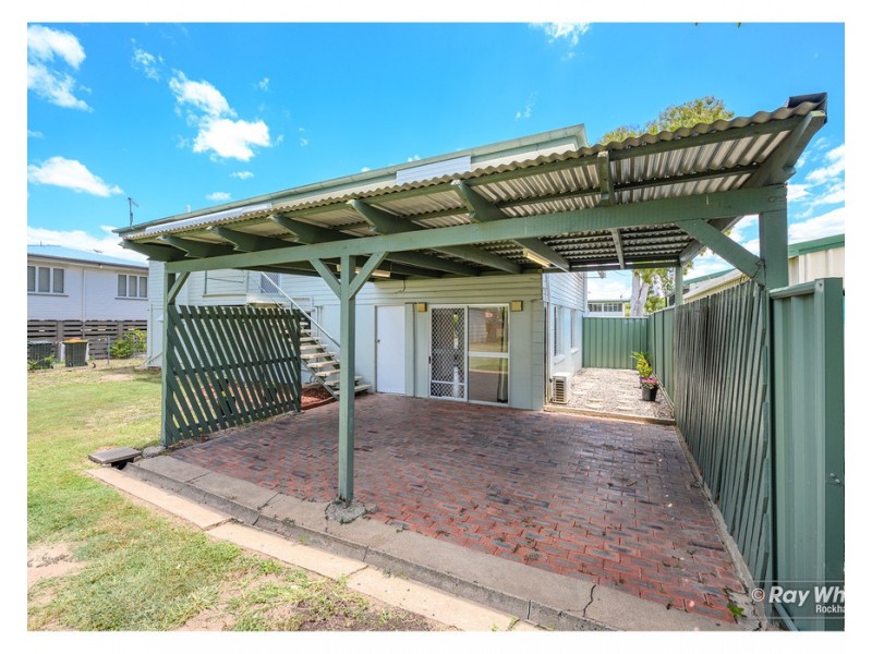 2 Kerr Street, Park Avenue QLD 4701