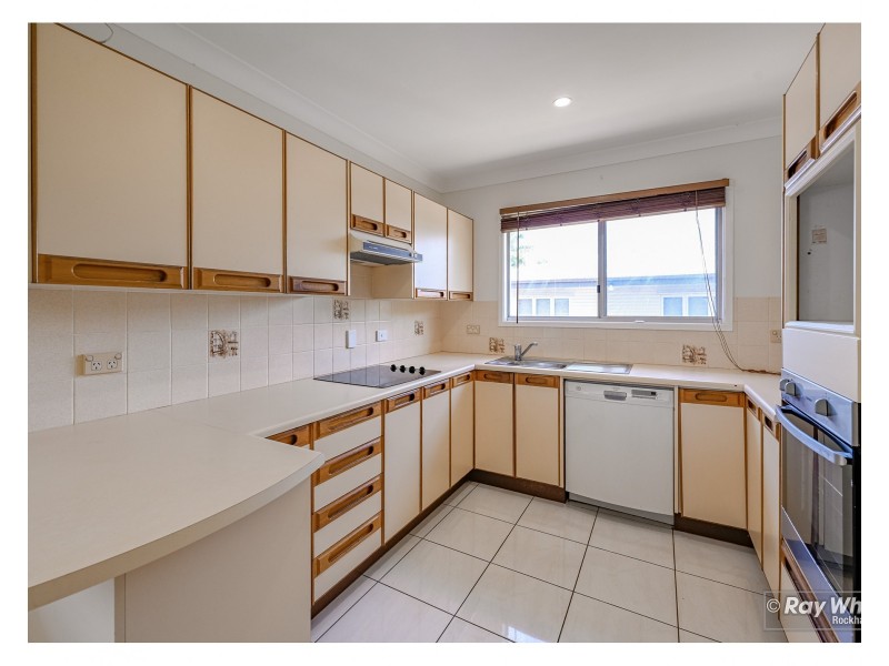 2 Kerr Street, Park Avenue QLD 4701