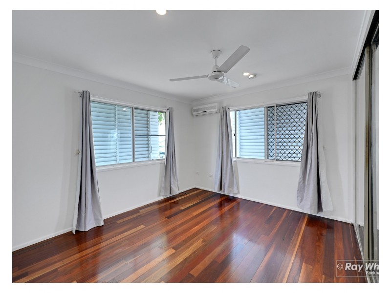 2 Kerr Street, Park Avenue QLD 4701