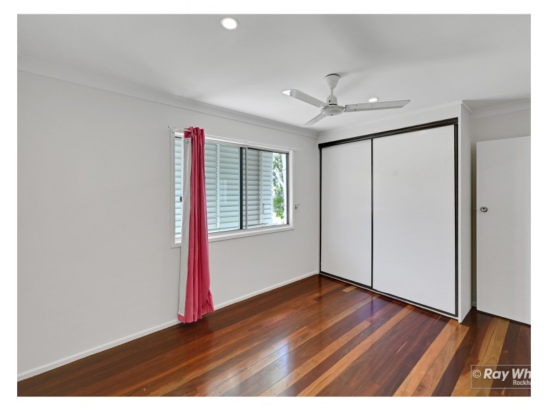 2 Kerr Street, Park Avenue QLD 4701