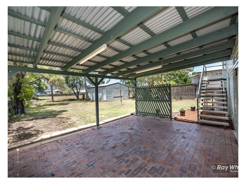 2 Kerr Street, Park Avenue QLD 4701