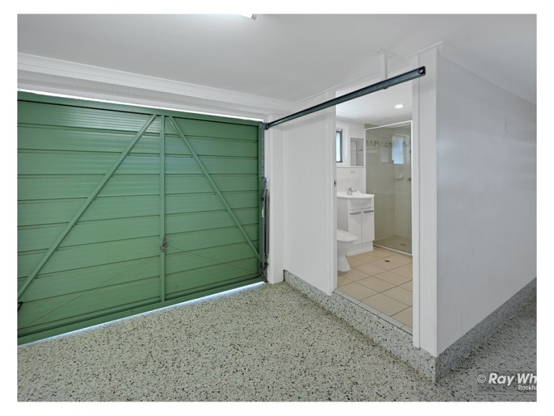 2 Kerr Street, Park Avenue QLD 4701