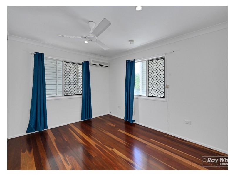 2 Kerr Street, Park Avenue QLD 4701