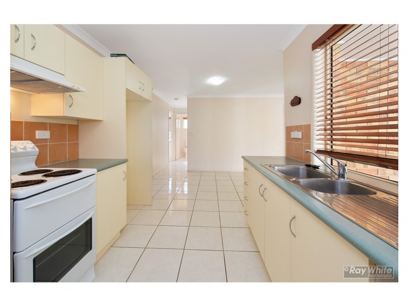 30 Col Crescent, Parkhurst QLD 4702