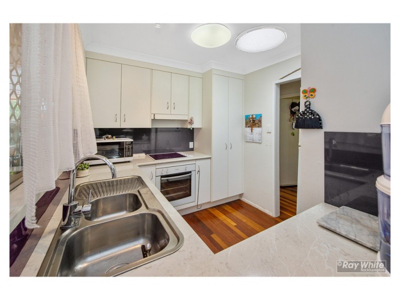 91 Livingstone Street, Berserker QLD 4701