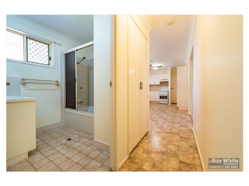 16 Gleeson Close, Gracemere QLD 4702