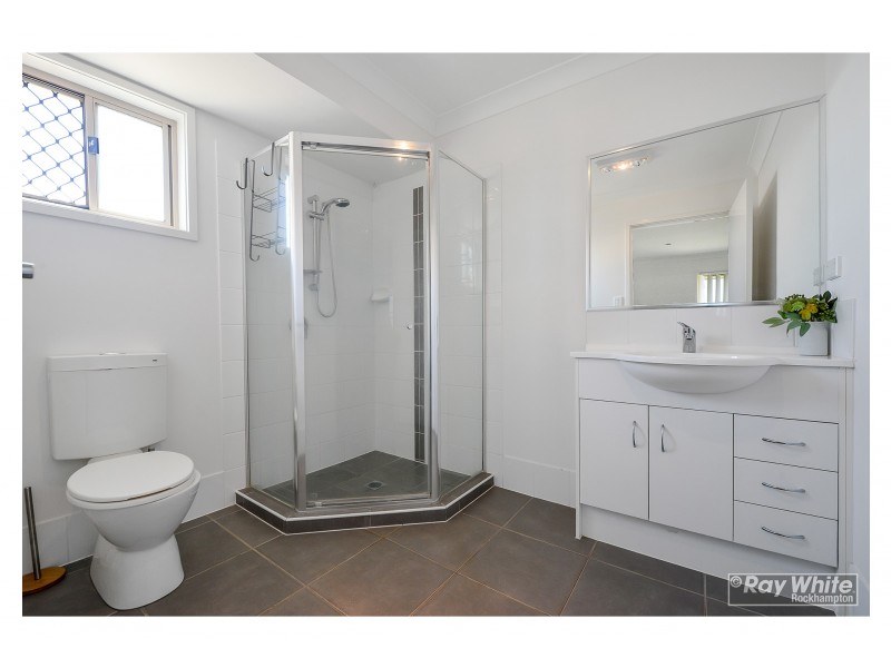 12 Premier Court, Gracemere QLD 4702