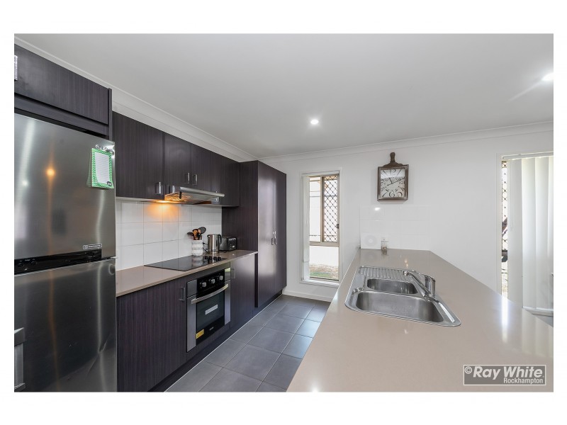 12 Premier Court, Gracemere QLD 4702