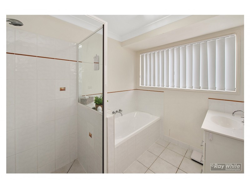 13 Riley Drive, Gracemere QLD 4702