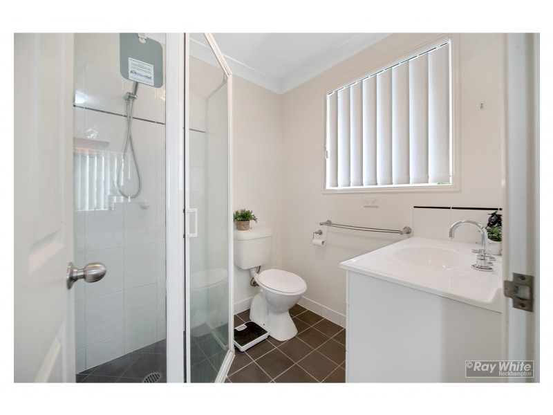 13 Riley Drive, Gracemere QLD 4702