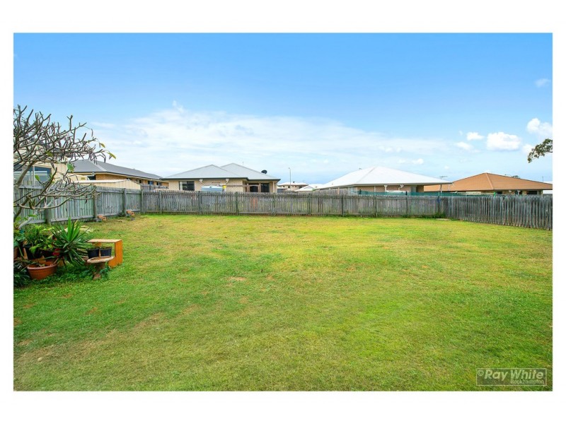 13 Riley Drive, Gracemere QLD 4702